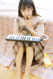 25岁的女高中生